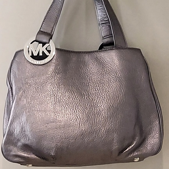 Michael kors ladies silver color bag NWOT - Picture 3 of 6